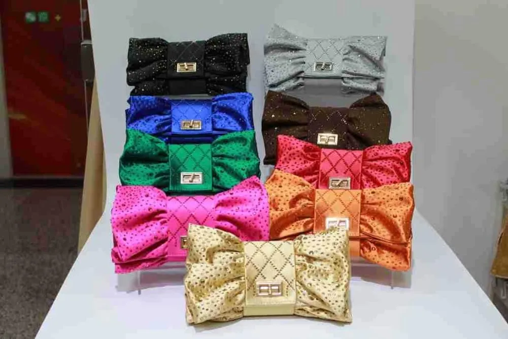 Bow Clutch Purses Women 2025 Pleated Evening Bag Formal Vintage Rhinestone Satin Handbags for Bridal Wedding Party