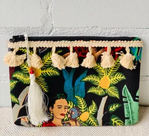 COTTON FRIDA PRINT CLUTCH