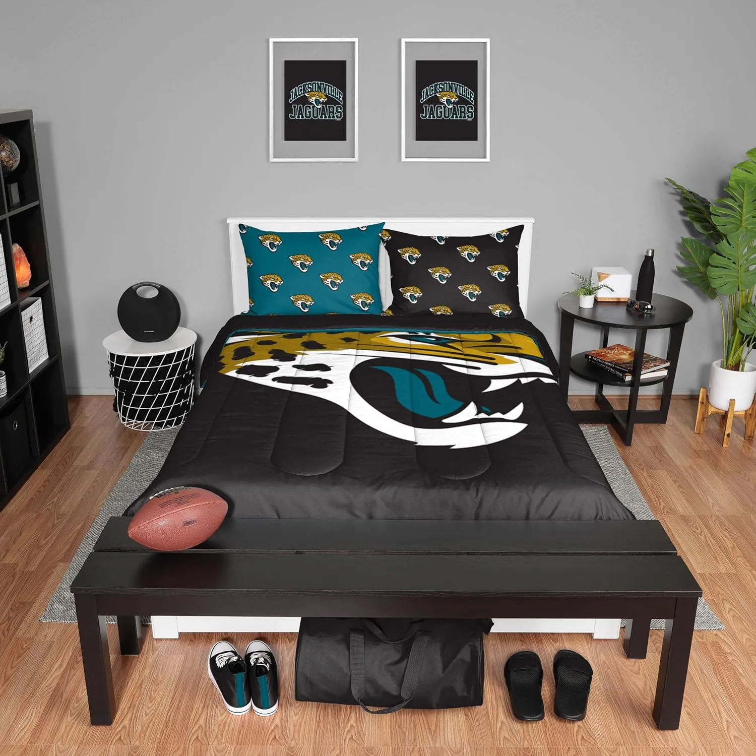FOCO Seattle Seahawks NFL Team Color Bed In a Bag Comforter Bedding 3 Piece Full Set