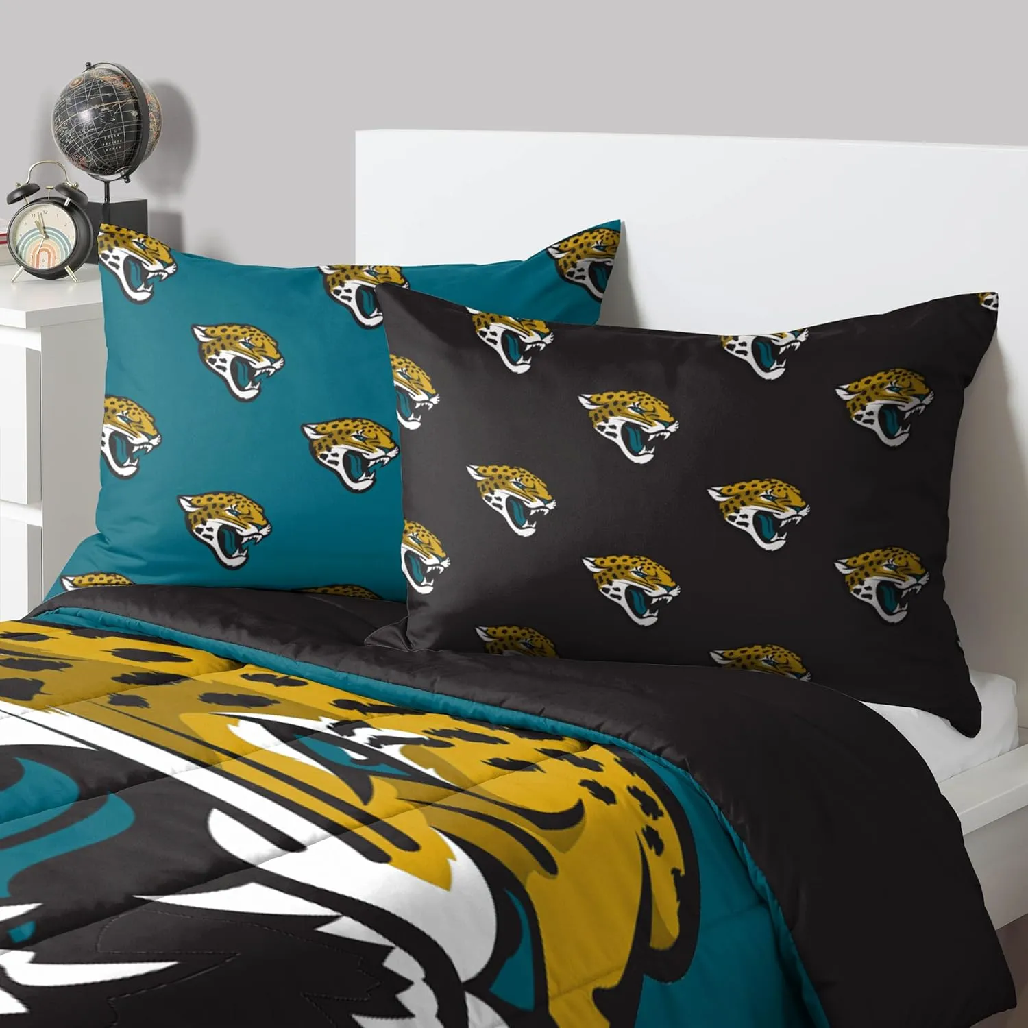 FOCO Seattle Seahawks NFL Team Color Bed In a Bag Comforter Bedding 3 Piece Full Set
