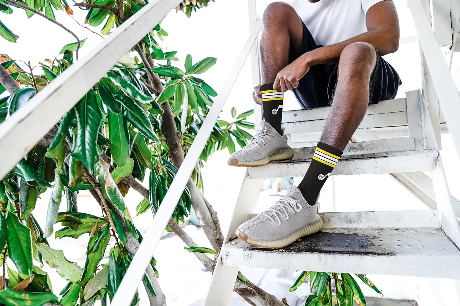 For Bare Feet NBA 4 Stripe Deuce Crew Sock Team Color