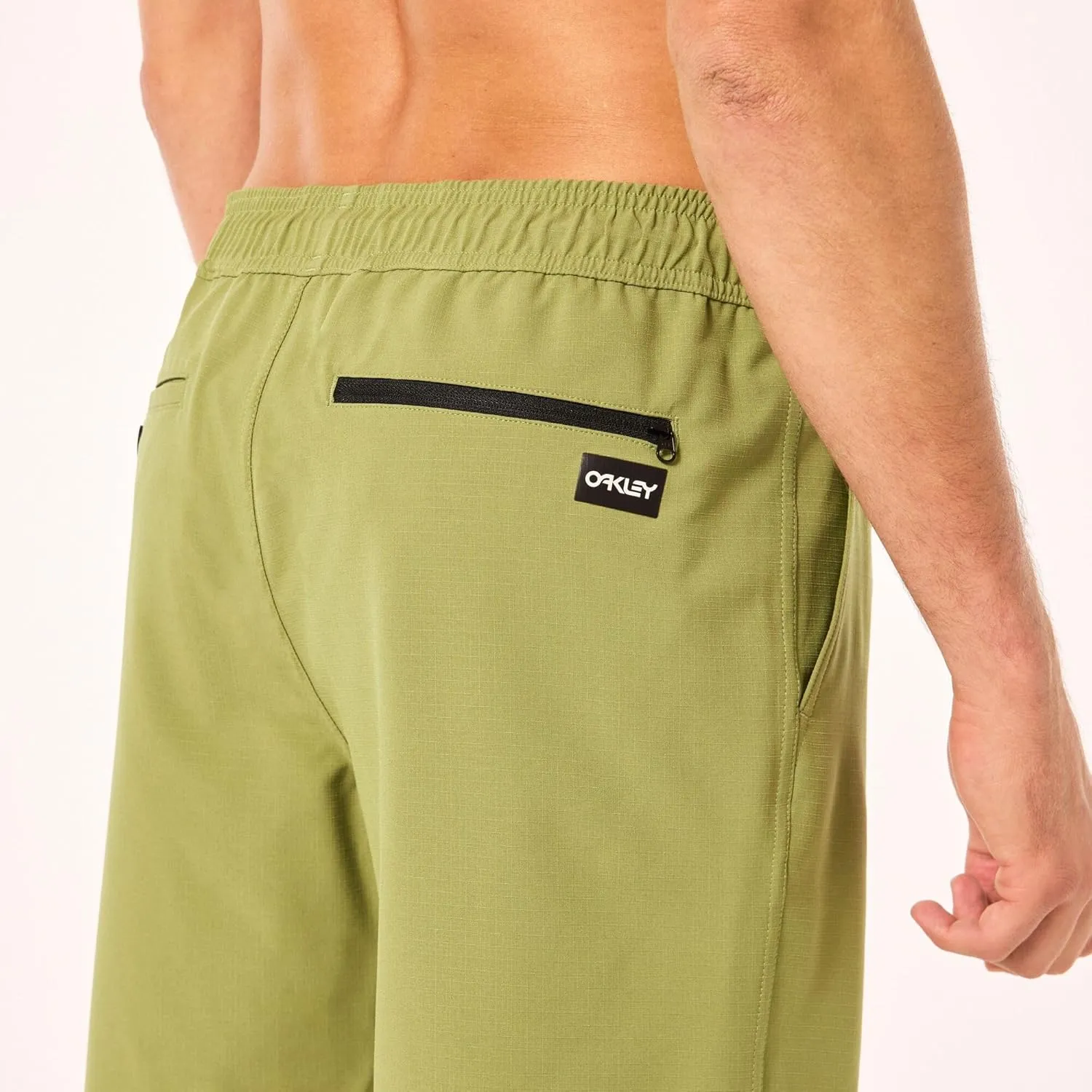 Oakley Men's Transport Hybrid Packable Short 19