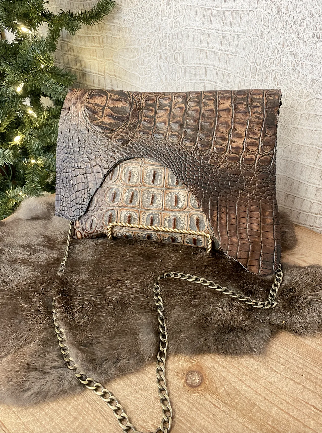 Solid Croc with Coo Flap Clutch/Crossbody