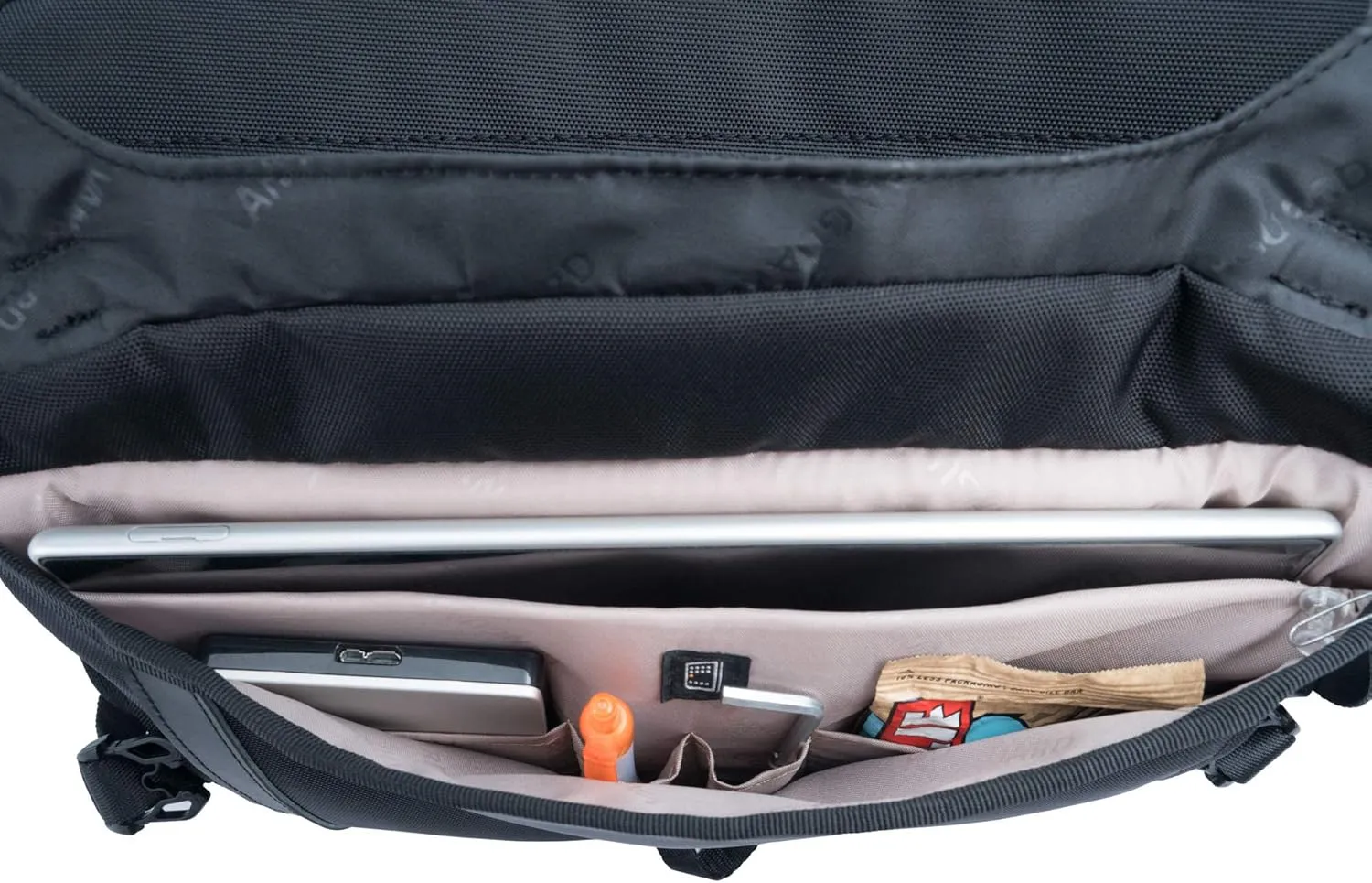 VANGUARD VEO GO34M BK Shoulder Bag for Mirrorless/CSC Cameras - Black