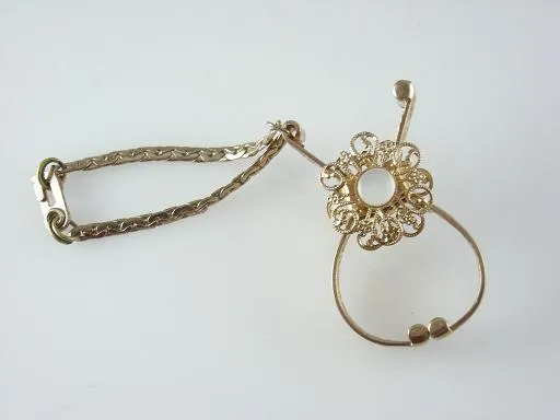 Vintage 14 K Gold Plated Abon Glove Ring in Original Box