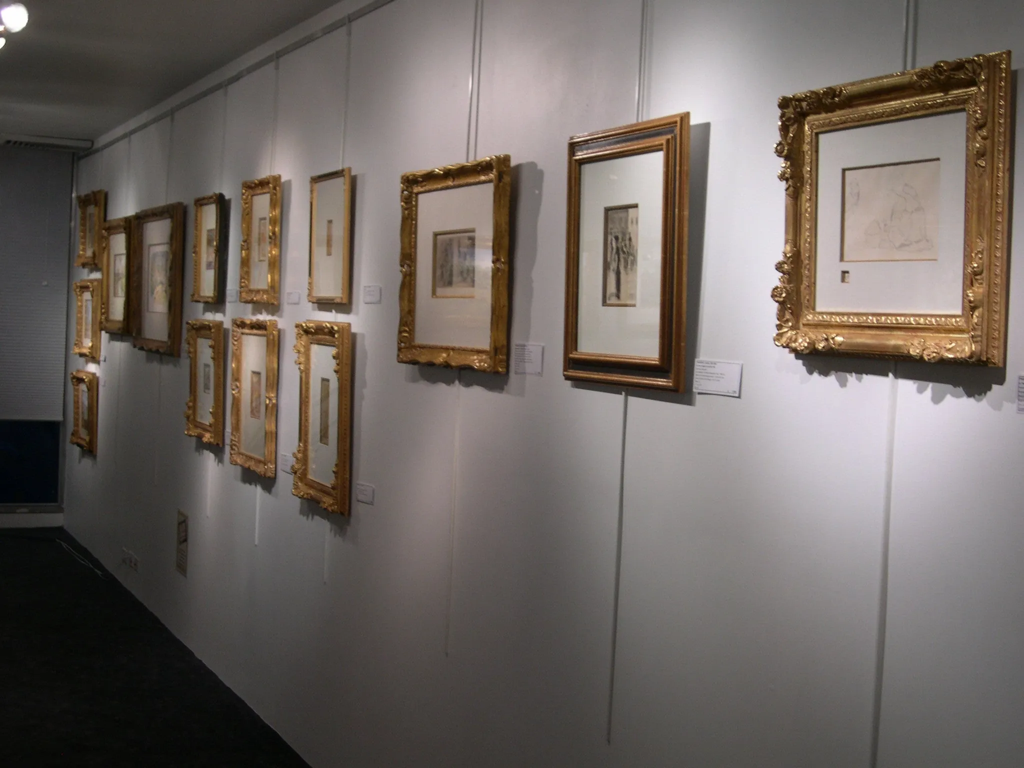 Walker Display ‚Ä¢ Picture Hanging System Rod
