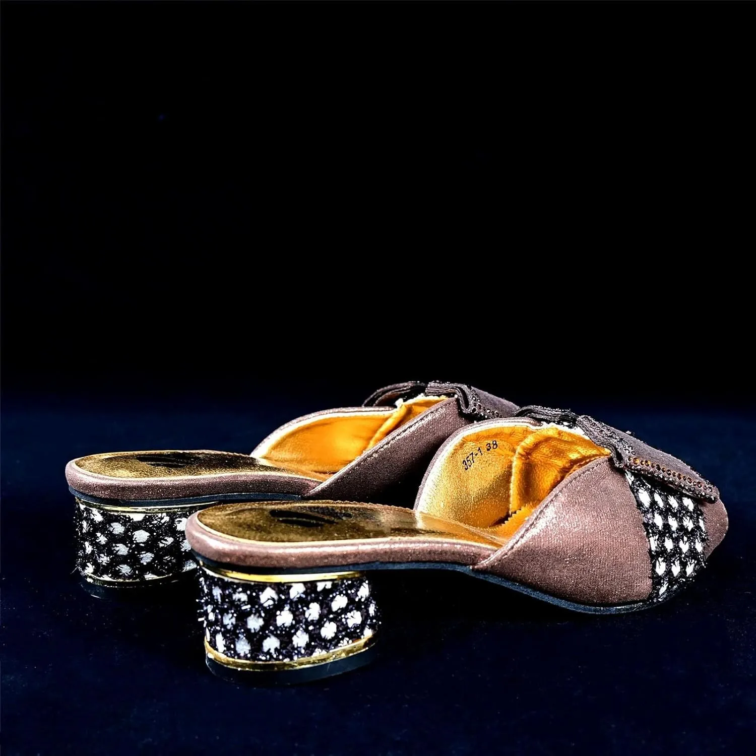 Womens Wedding Party Elegant Shoes and Bag Set Slipper with Shinning Crystal Evening Bag with Flower Closure